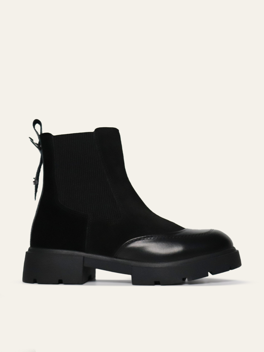 BLACK SUEDE