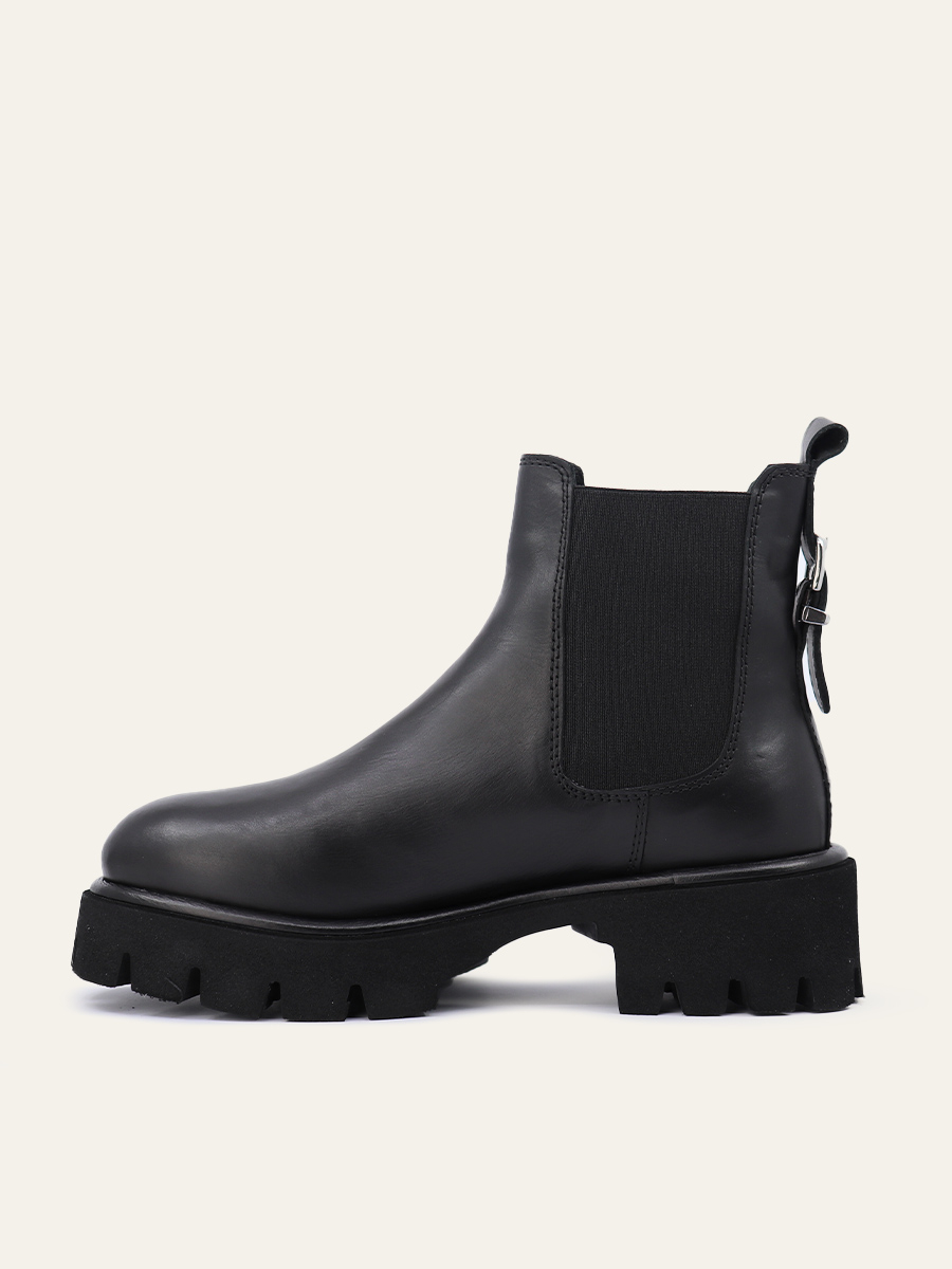 ESSENTIAL CHELSEA BOOTS — 2