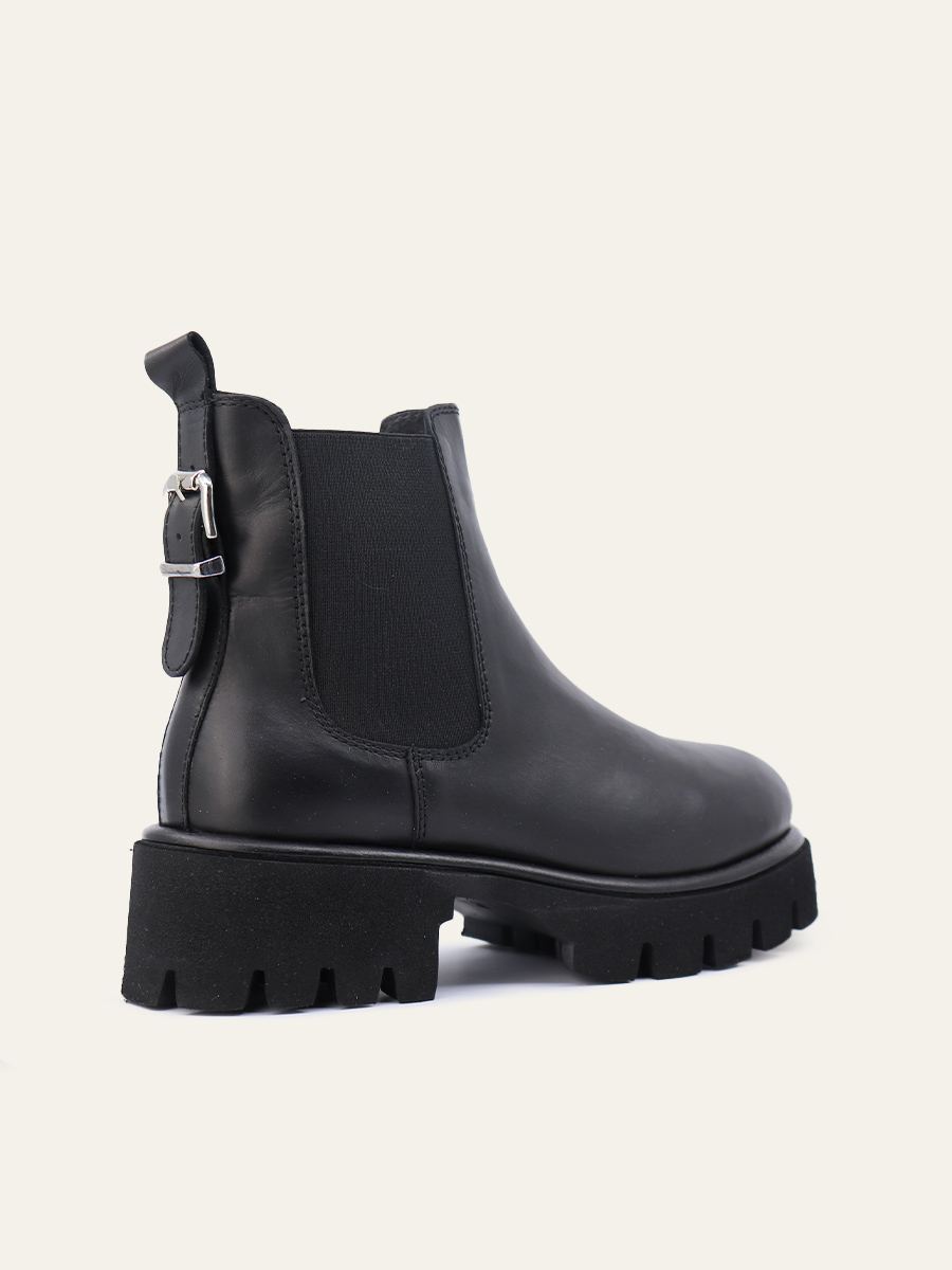 ESSENTIAL CHELSEA BOOTS — 4