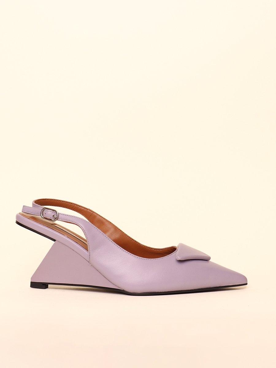STRUCTURED BOW HEELS