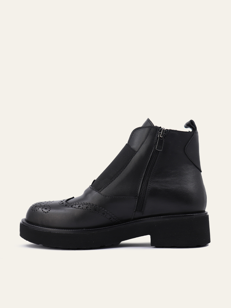 CLASSIC BROGUE BOOTS — 2