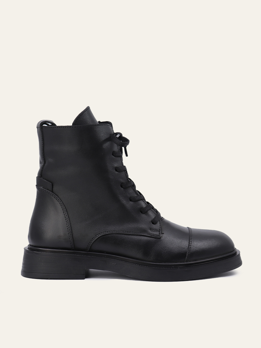 URBAN LACE-UP BOOTS