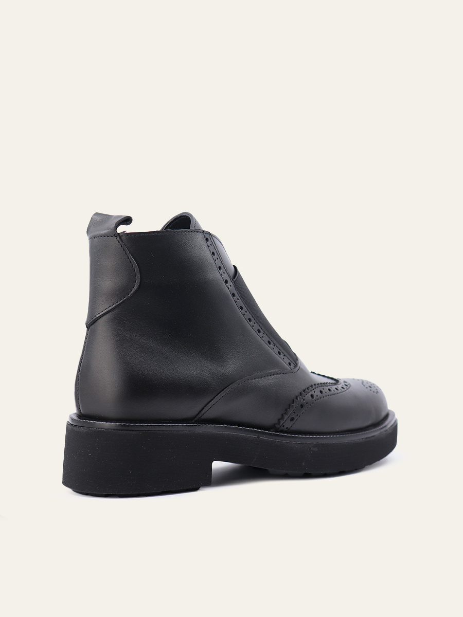 CLASSIC BROGUE BOOTS — 4