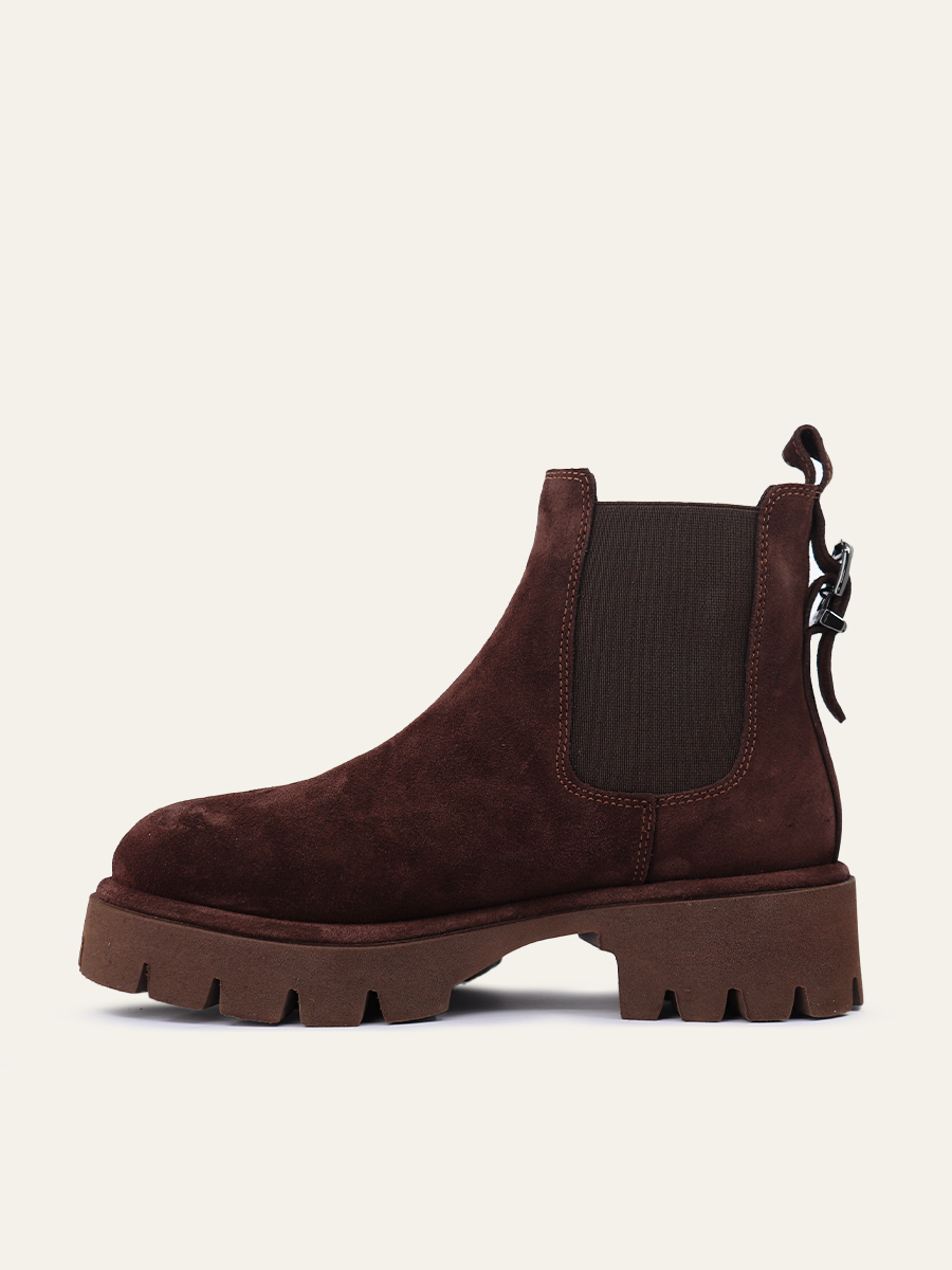 ESSENTIAL CHELSEA BOOTS — 5