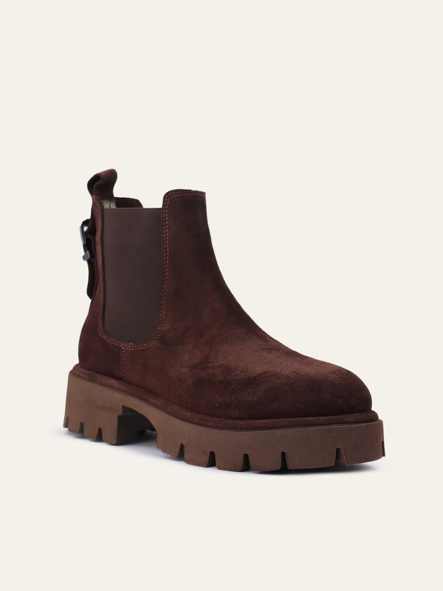 ESSENTIAL CHELSEA BOOTS — 6