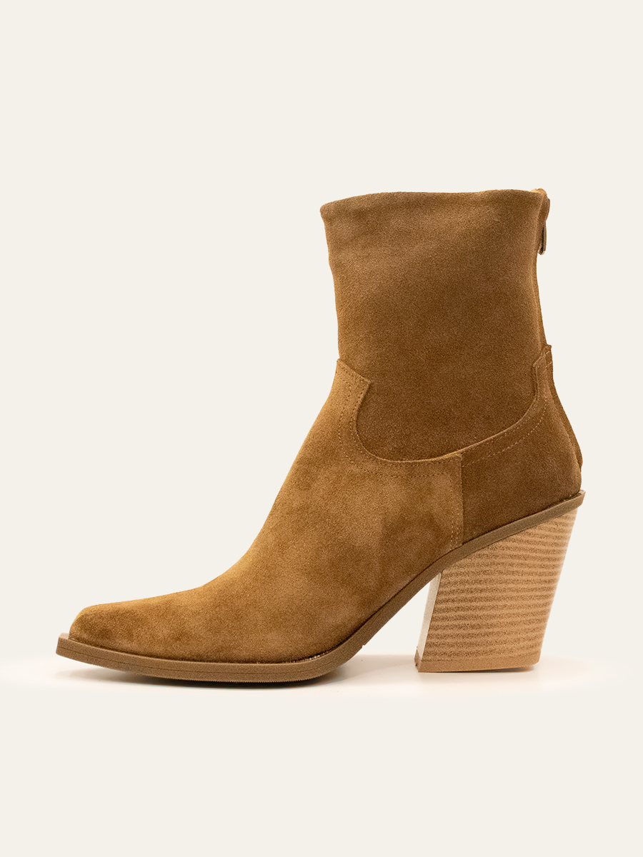 MODERN WESTERN BOOTS