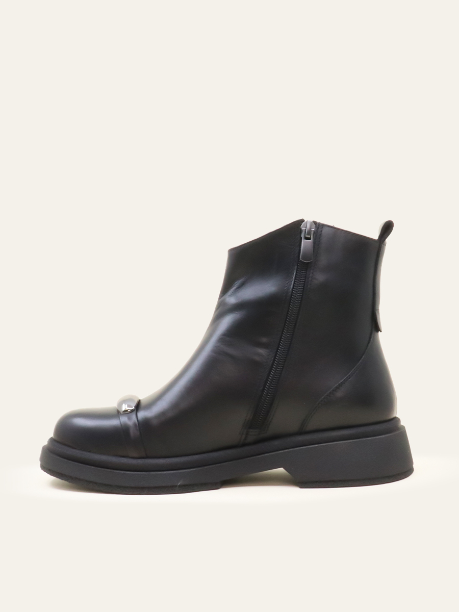 SCULPTED METAL-TOE BOOTS — 2