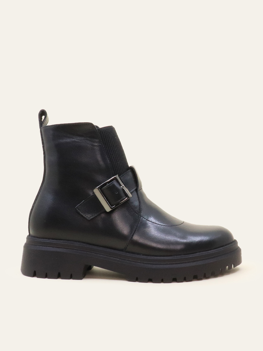 CHUNKY BUCKLE BOOTS