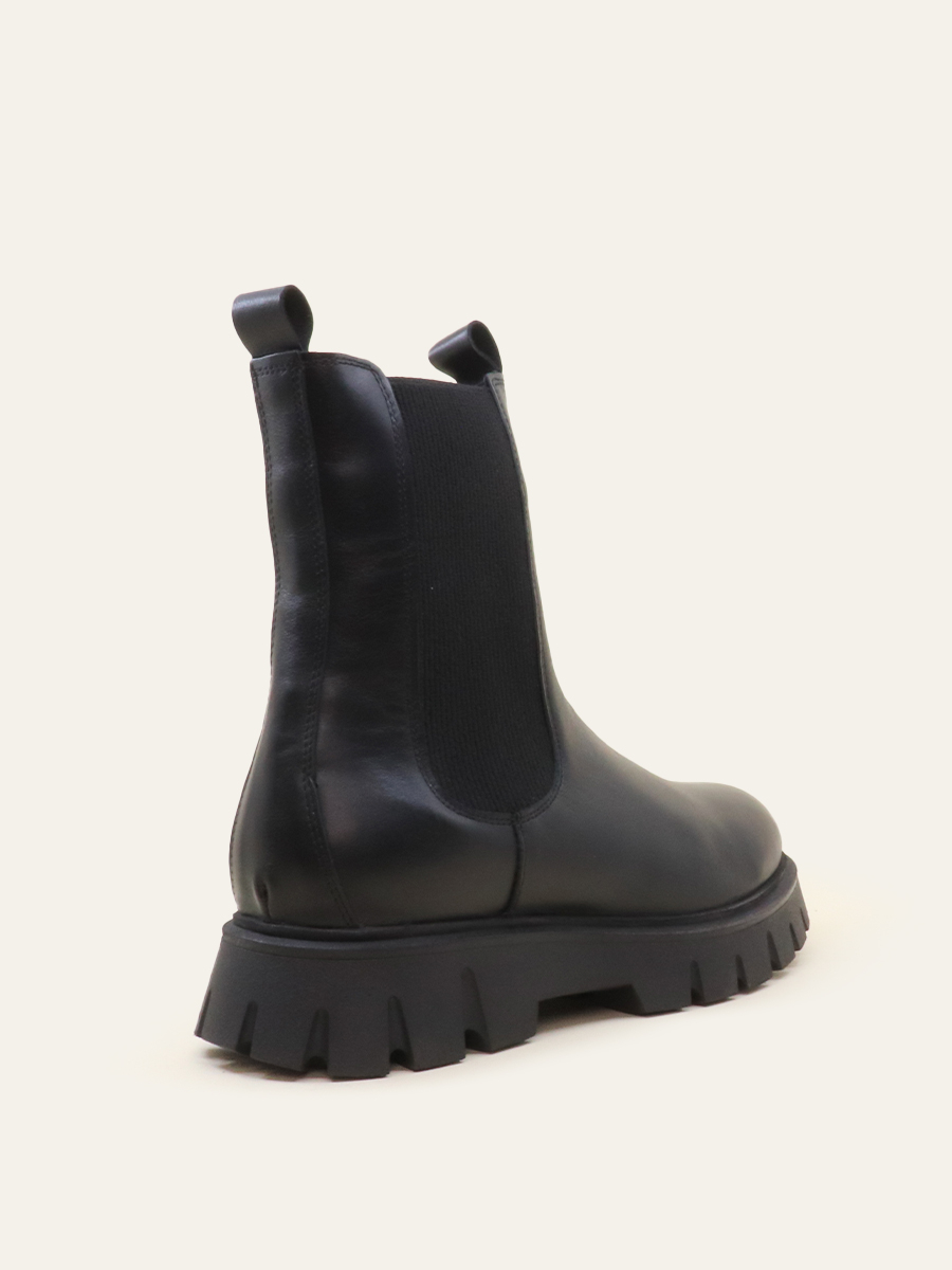 CHUNKY CHELSEA BOOTS — 4