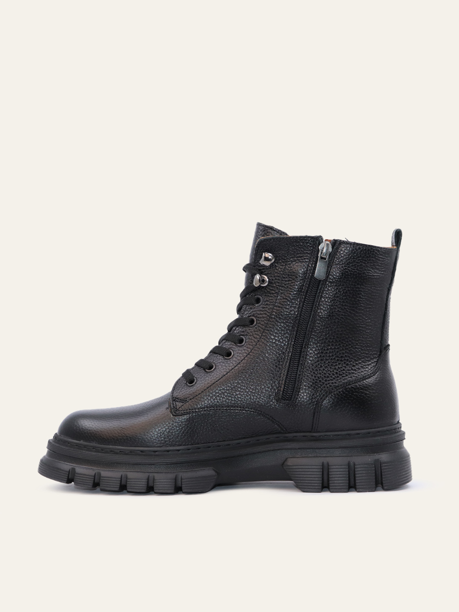 URBAN TREK BOOTS — 11