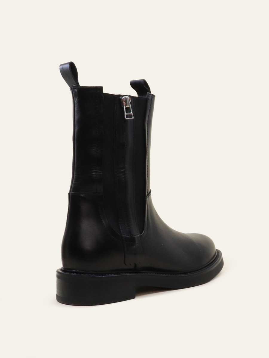 ZIP CHELSEA BOOTS — 6