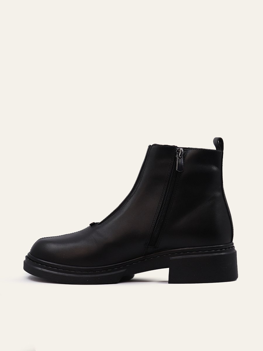 ELASTIC  FRONT BOOTS — 5