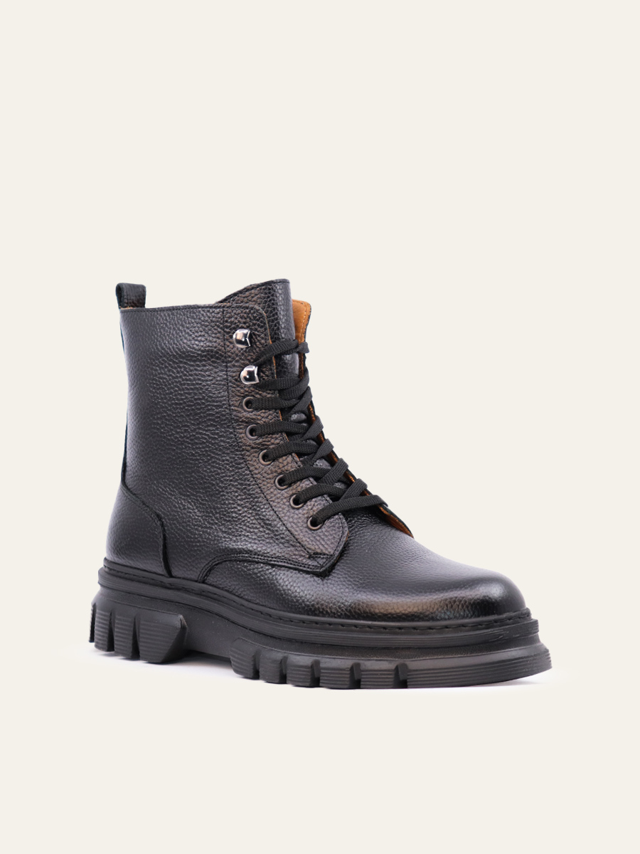 URBAN TREK BOOTS — 12