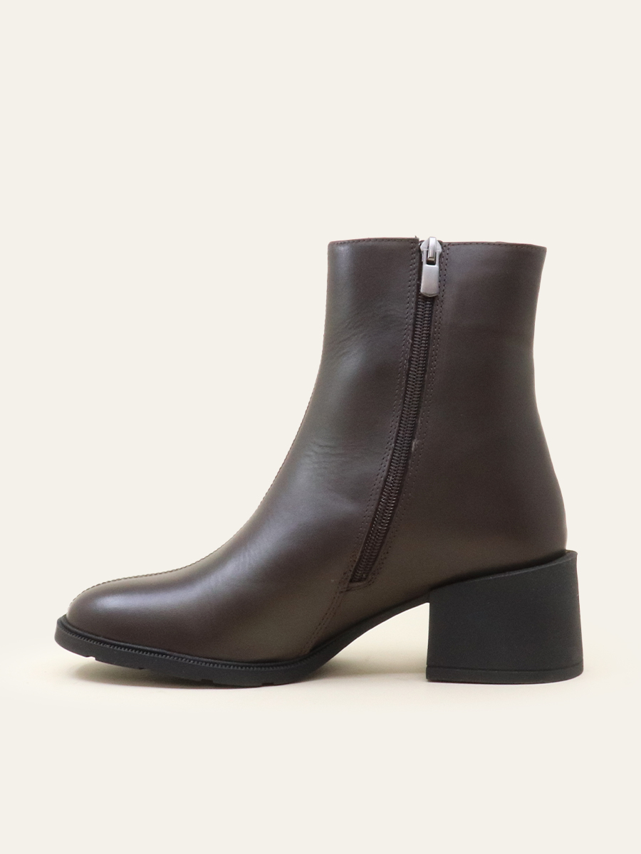 MINIMAL BLOCK-HEEL BOOTS — 4