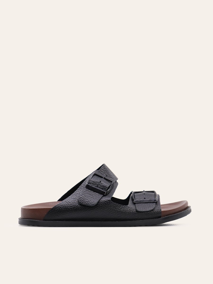 TEXTURED BUCKLE SLIDES