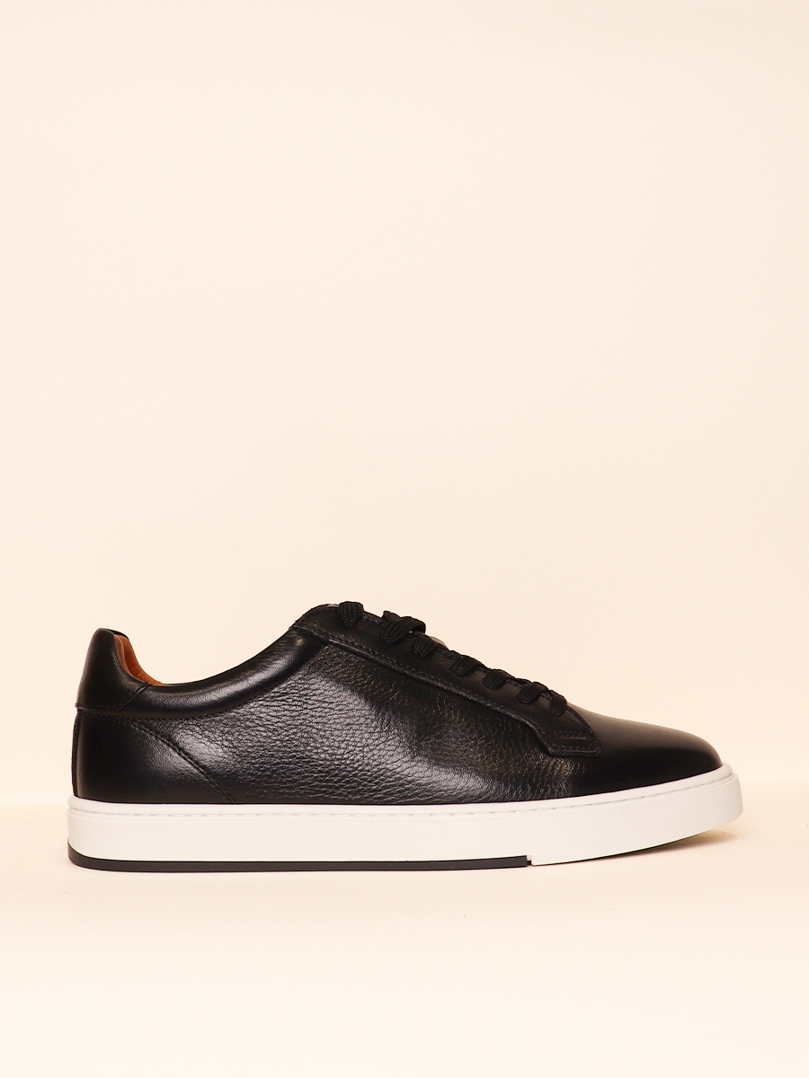 URBAN ESSENTIAL SNEAKERS