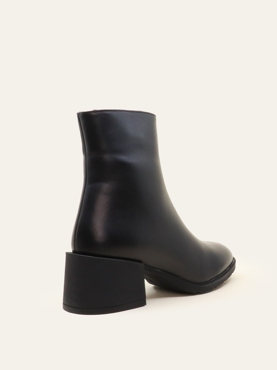 MINIMAL BLOCK-HEEL BOOTS — 3
