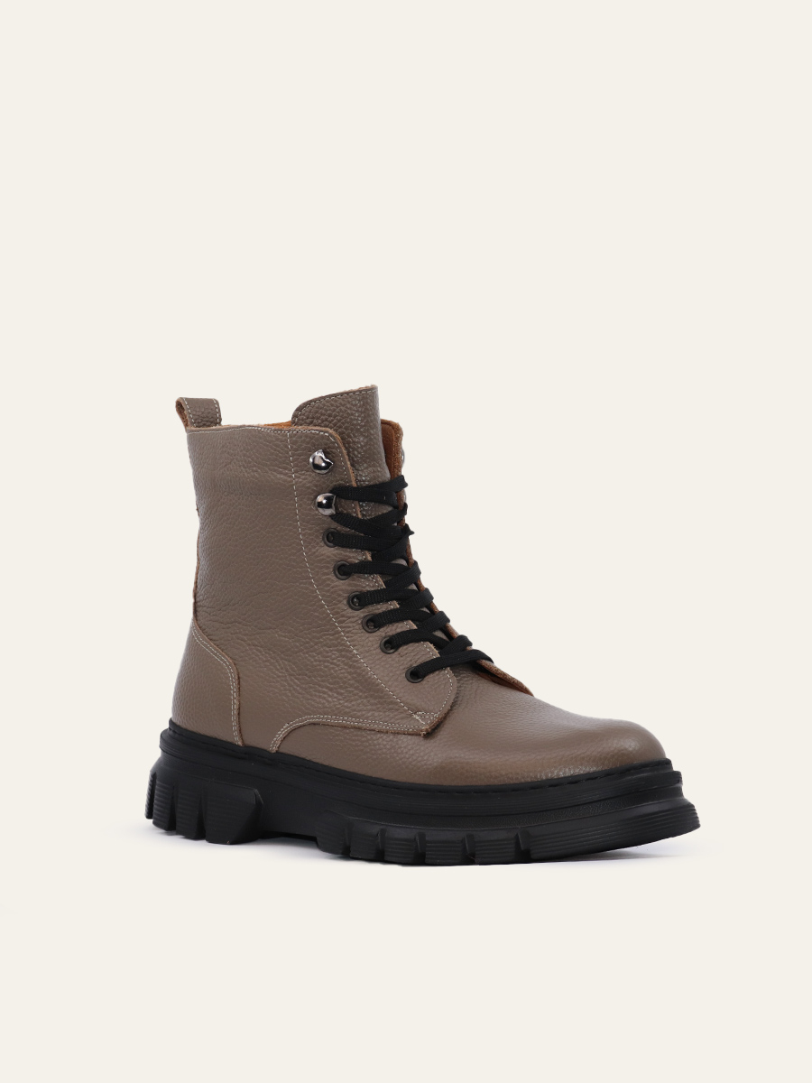 URBAN TREK BOOTS — 2