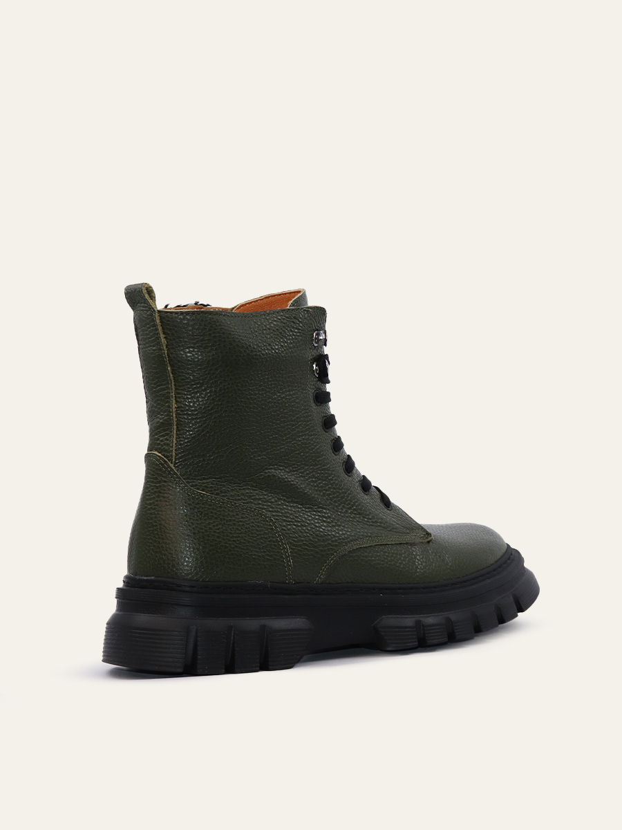 URBAN TREK BOOTS — 6