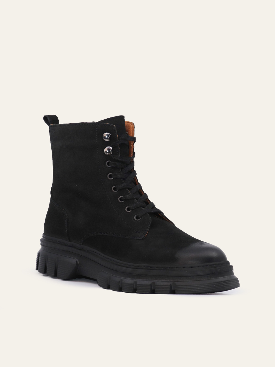 URBAN TREK BOOTS — 15
