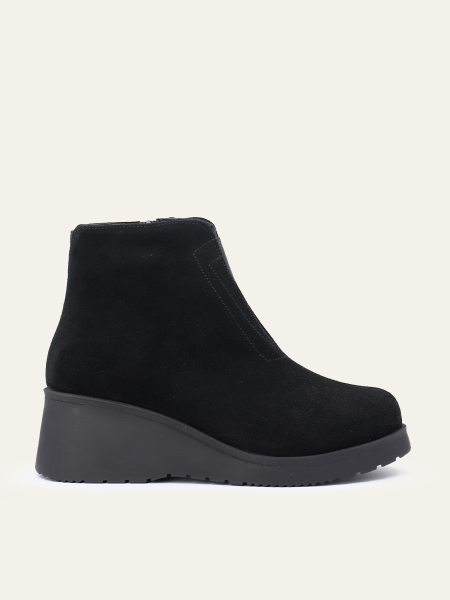 BLACK SUEDE