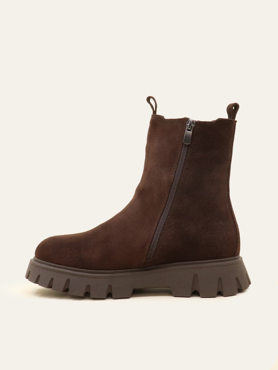 CHUNKY CHELSEA BOOTS — 5