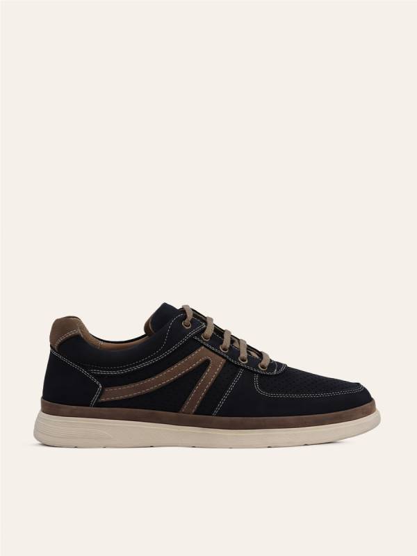 PERFORATED CASUAL SHOES