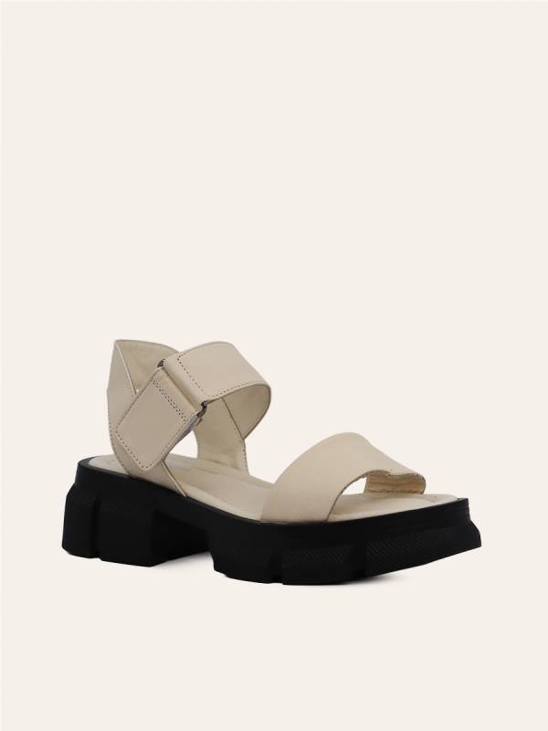 CHUNKY GRIP SANDALS — 3