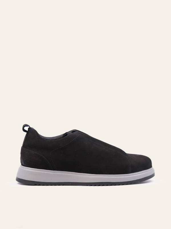ESSENTIAL SLIP-ON SNEAKERS
