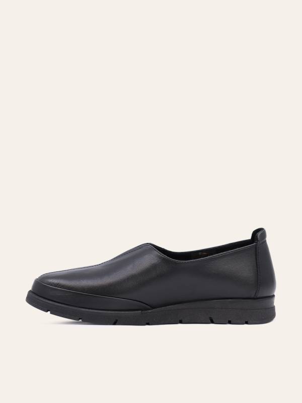 CLEAN SLIP-ON SHOES — 2