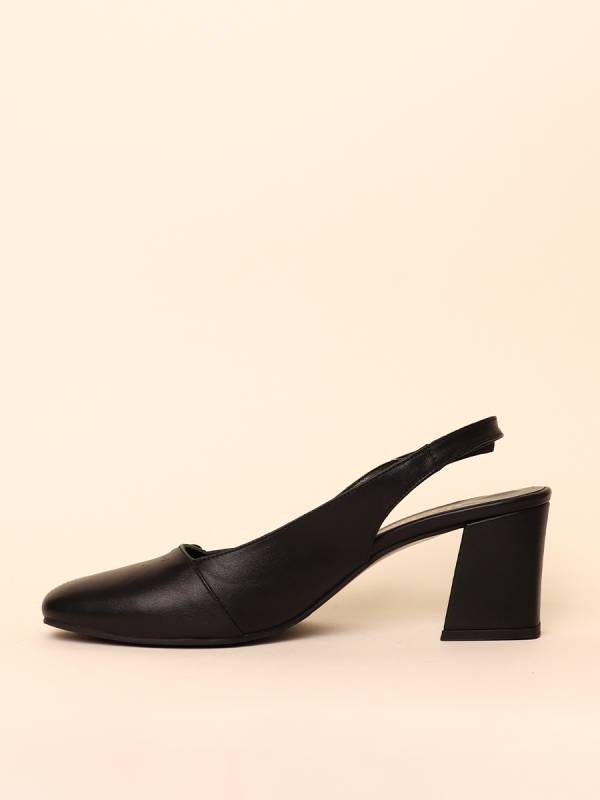 BUTTON DETAIL SLINGBACKS — 2