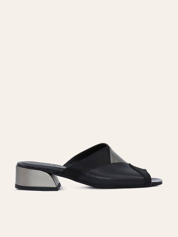 MINIMAL CONTRAST SLIDE HEELS