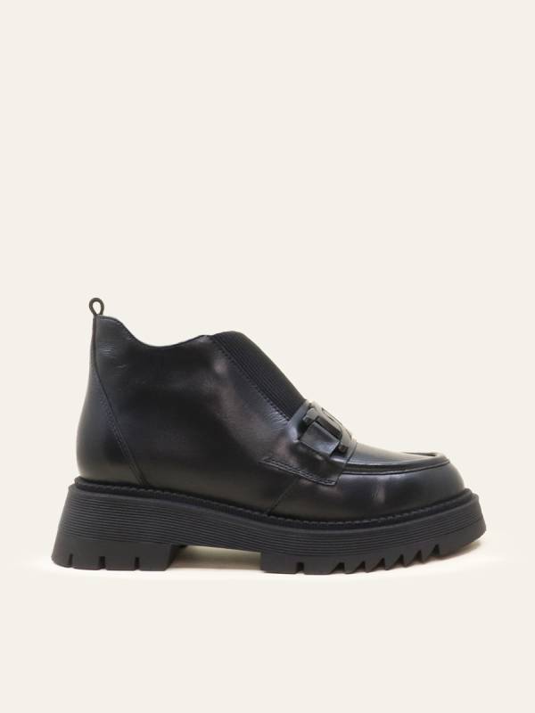 CHUNKY ZIP-UP BOOTS