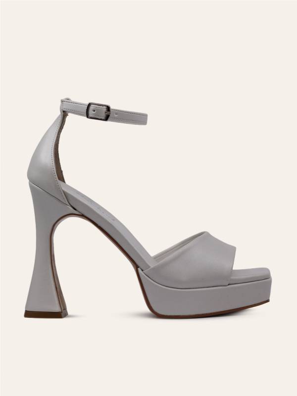 SCULPTED PLATFORM HEELS
