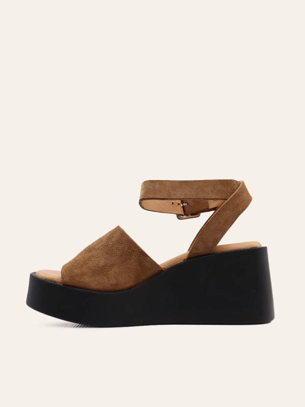 PLATFORM SANDALS — 2