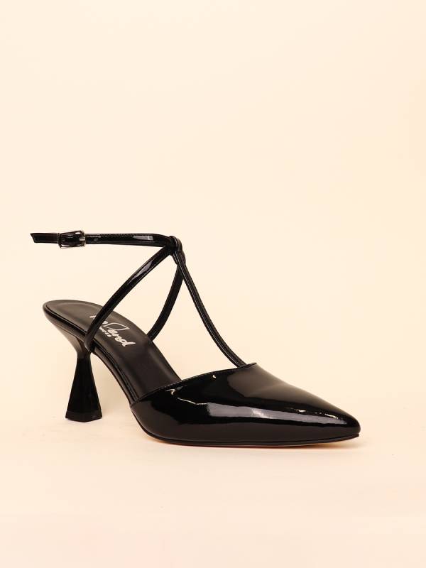 SLEEK CROSS STRAP HEELS — 3