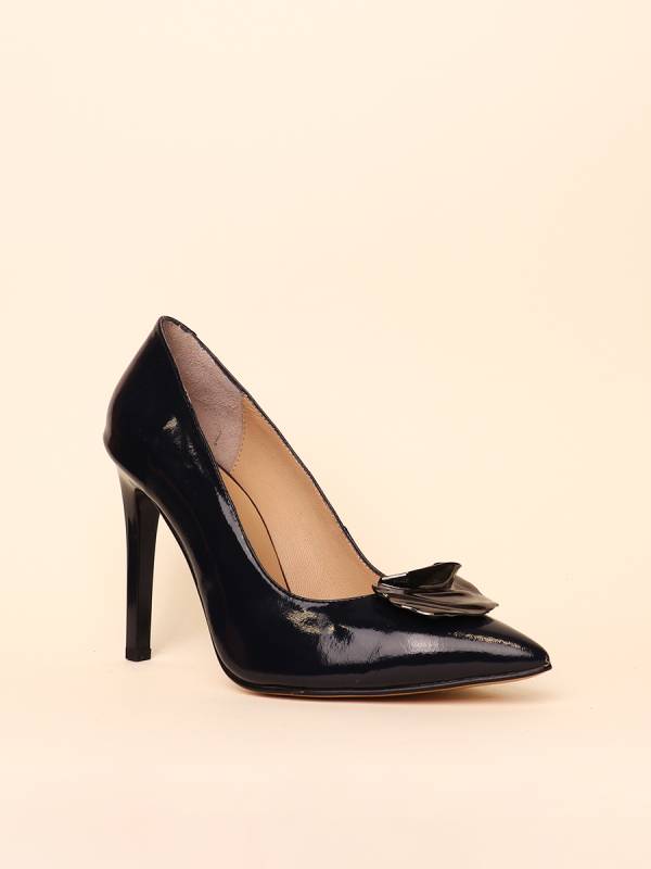 PETAL DETAIL PUMPS — 3