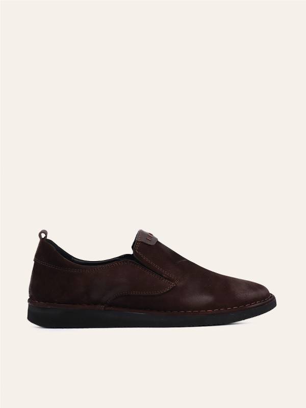 ESSENTIAL SLIP-ON SHOES