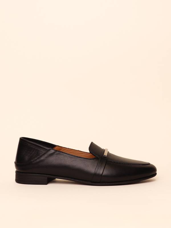 POLISHED LEATHER LOAFERS
