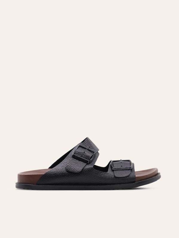 TEXTURED BUCKLE SLIDES