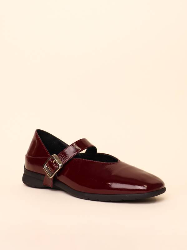 BUCKLE BALLET FLATS