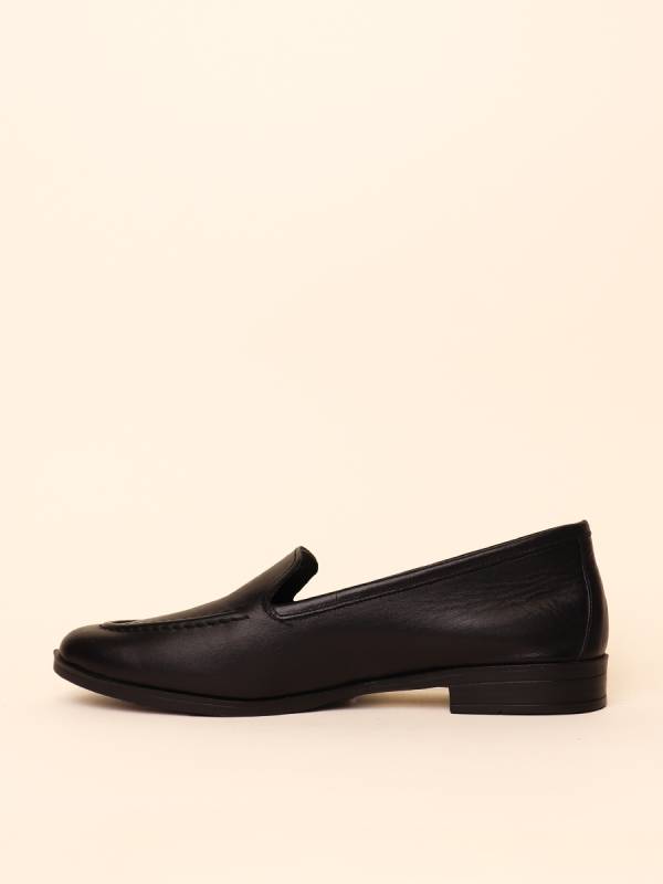 ESSENTIAL LOAFERS — 2
