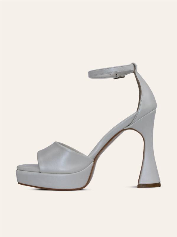 SCULPTED PLATFORM HEELS — 2