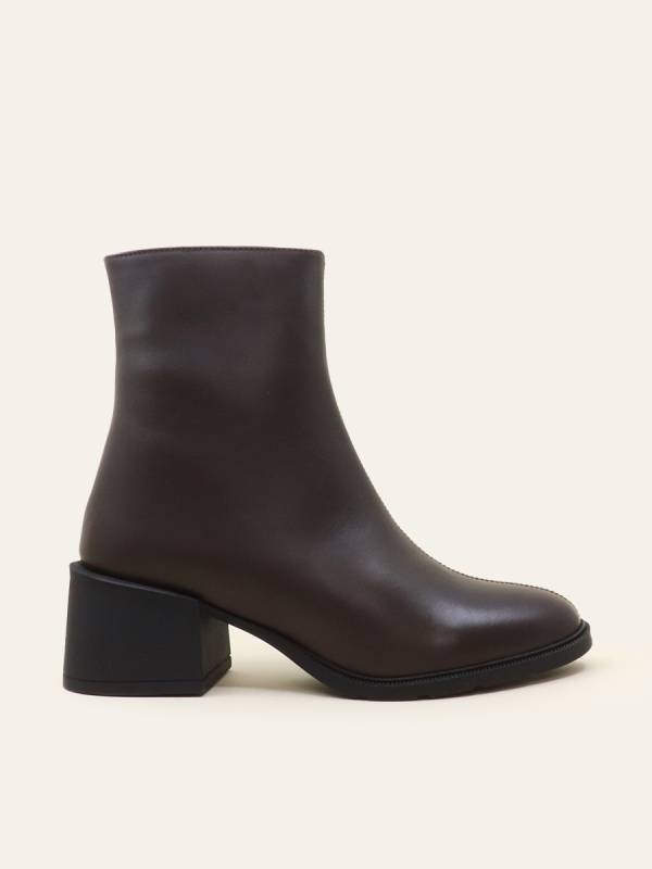MINIMAL BLOCK-HEEL BOOTS