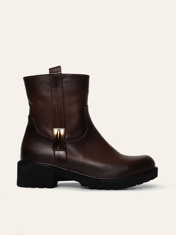 METAL ACCENT BOOTS