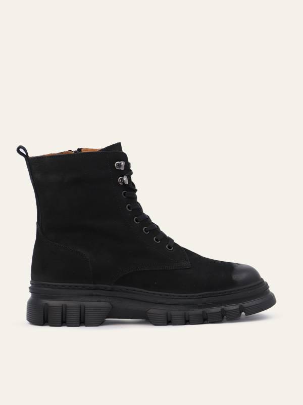 URBAN TREK BOOTS