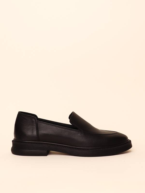 CLASSIC LOAFERS