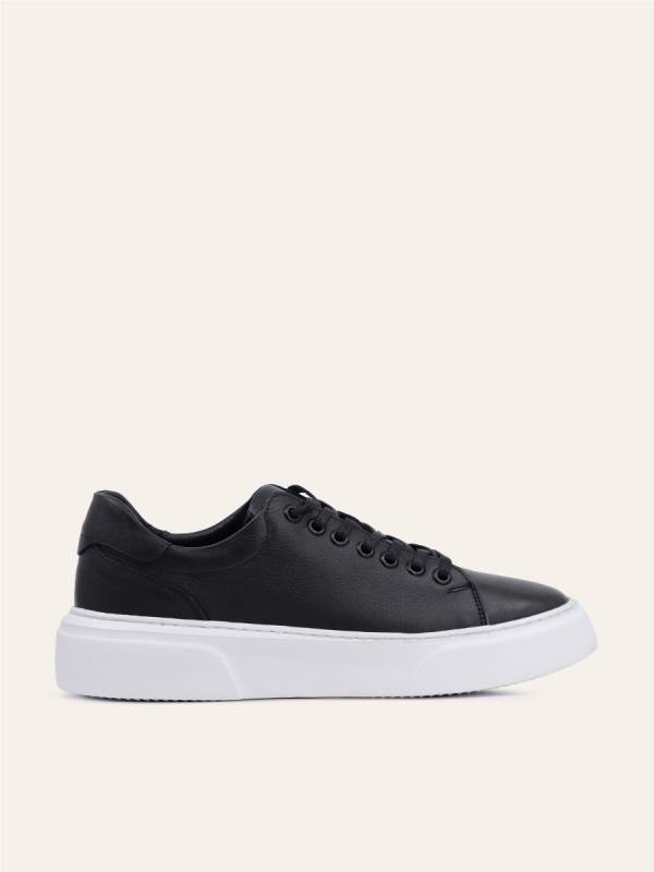 CLEAN CLASSIC SNEAKERS