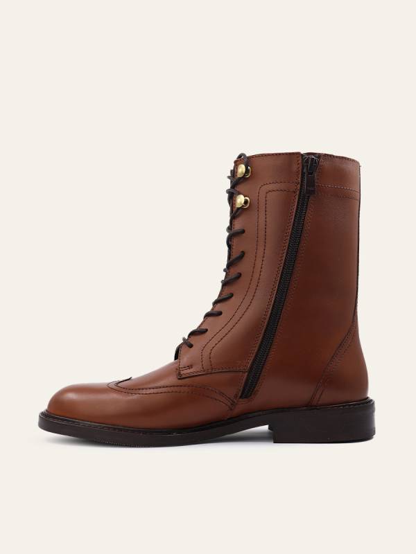 CLASSIC LACE-UP BOOTS