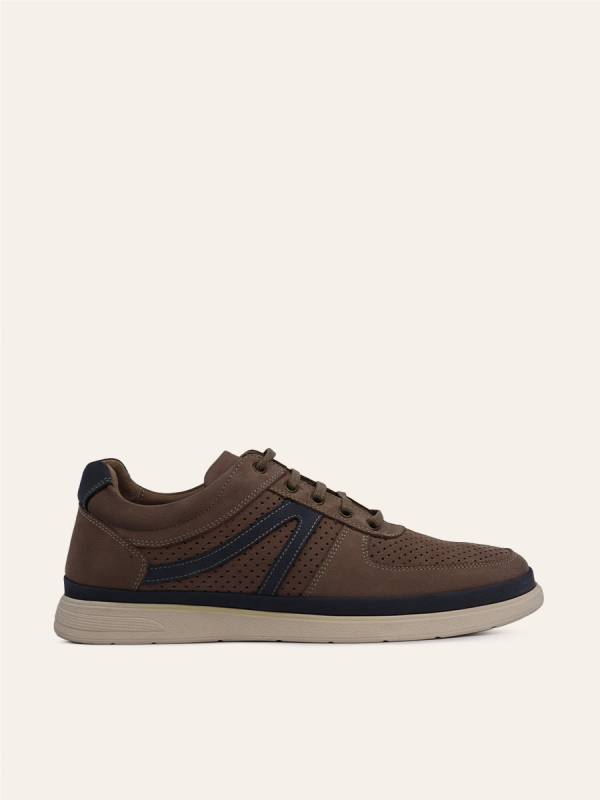 PERFORATED CASUAL SHOES